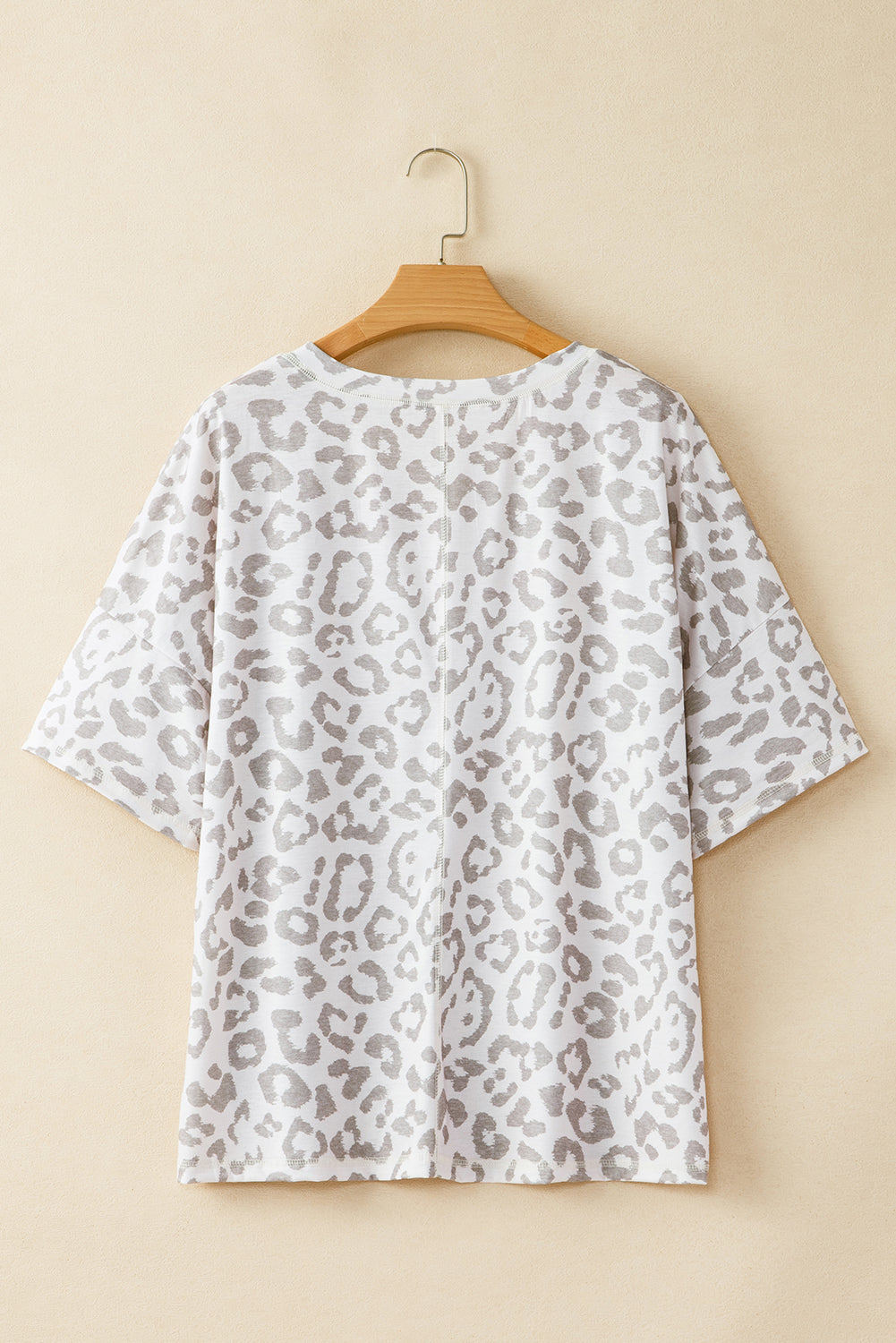 Leopard Print Exposed Seam V Neck Plus Size T Shirt