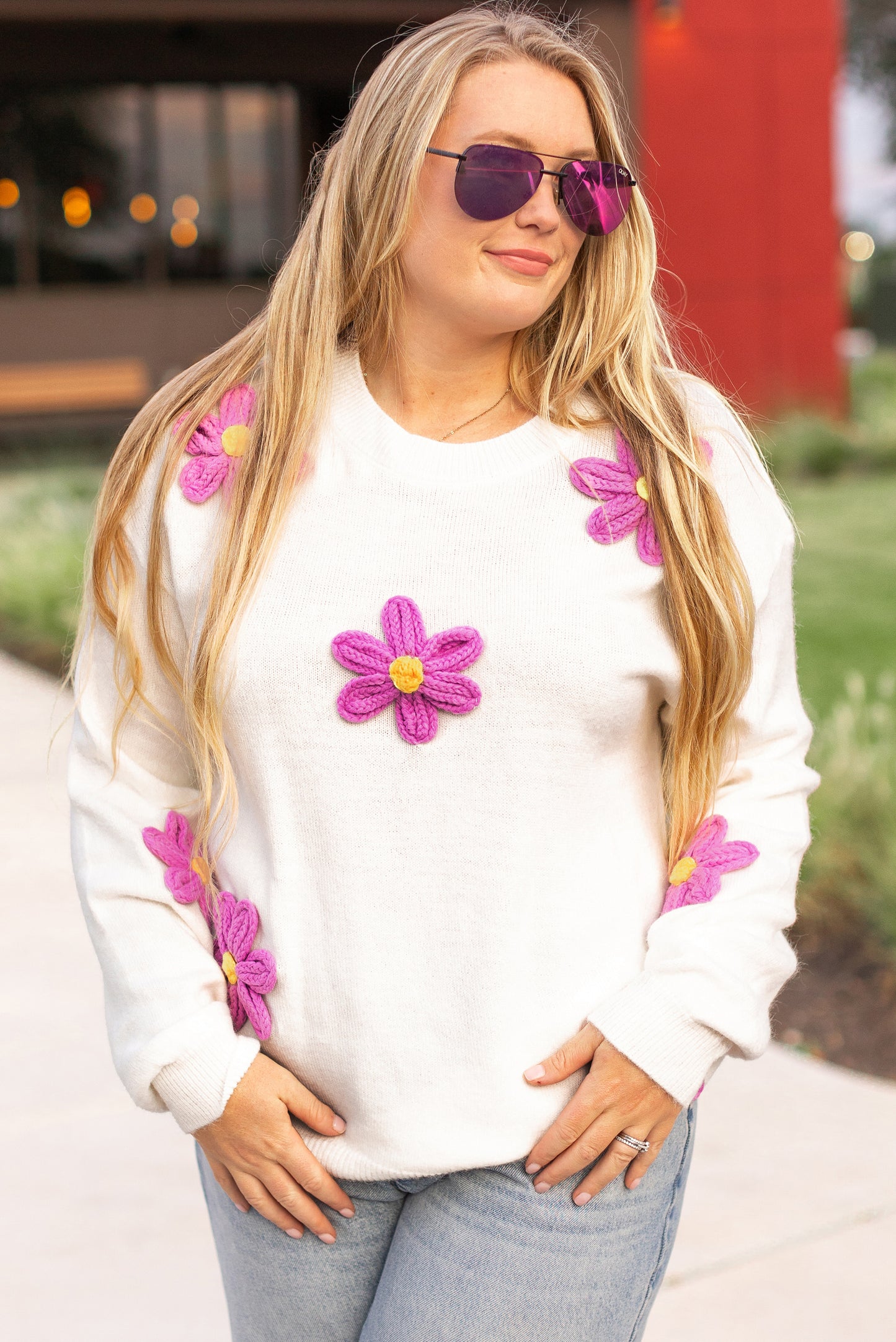 White Plus Size 60s Flower Drop Shoulder Knit Sweater