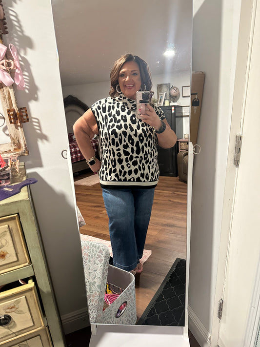 Black Plus Size Leopard Print High Neck Short Sleeve Sweater