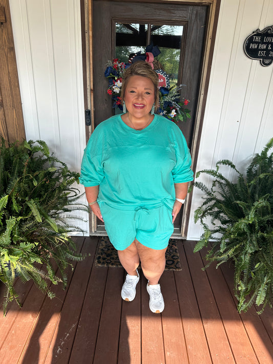 Sea Green Solid Color Plus Size Pullover and Loose Shorts Set