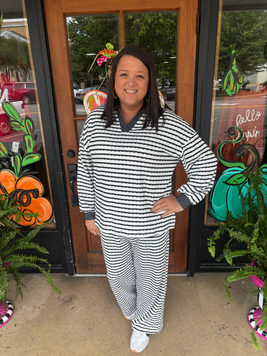 White Stripe Textured Collared Pullover Top and Drawstring Pants Set