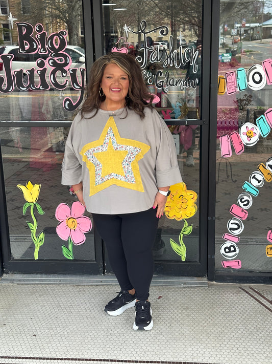 Medium Grey Floral Star Patched 3/4 Sleeve Plus Size Top